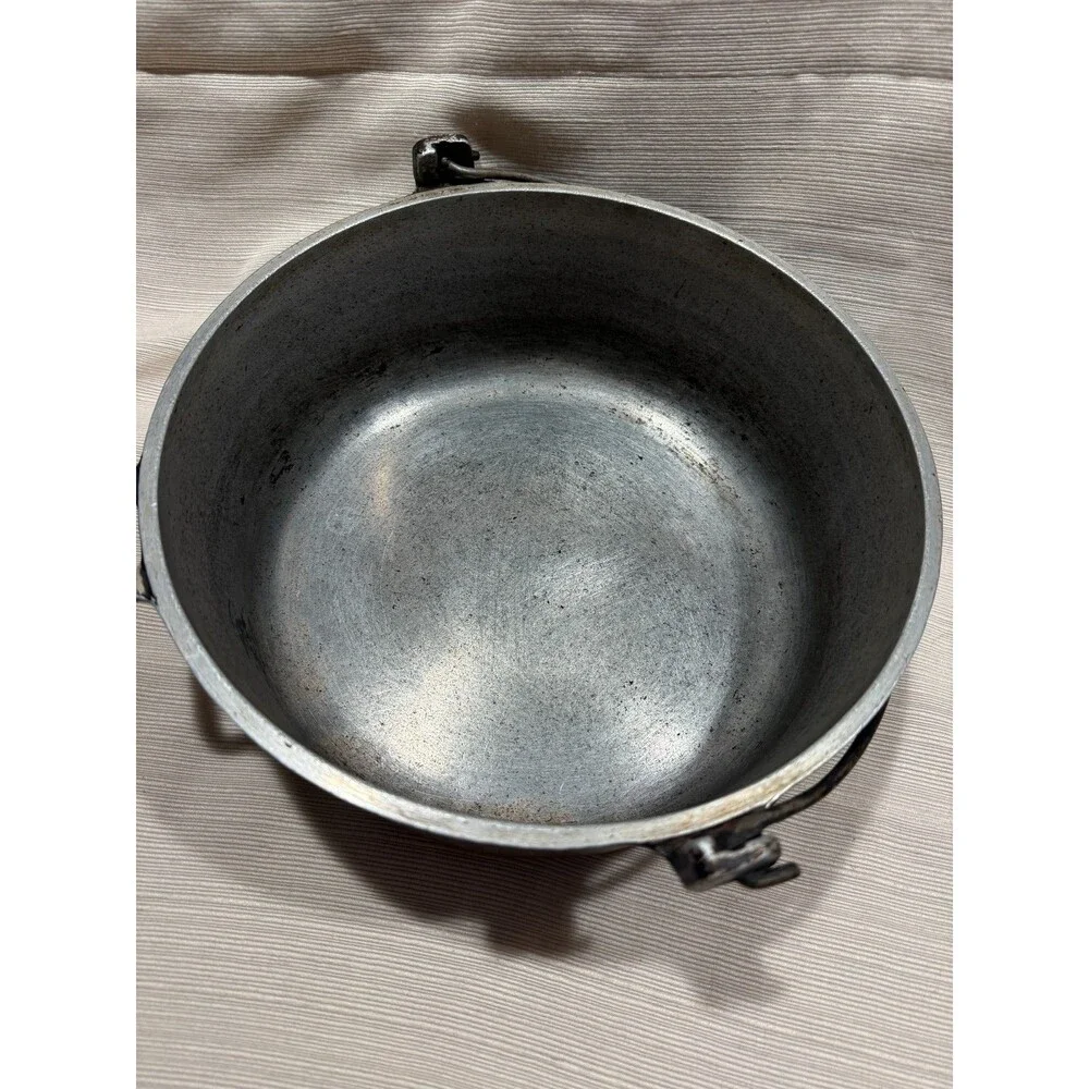 Club Hammercraft Aluminum Pot with Handle and Lid  4.5 Qt. 10